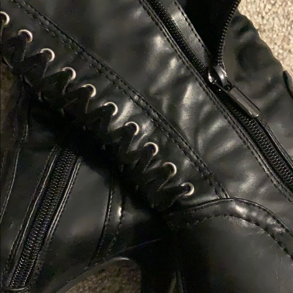 Boots 👢 - Picture 4 of 4